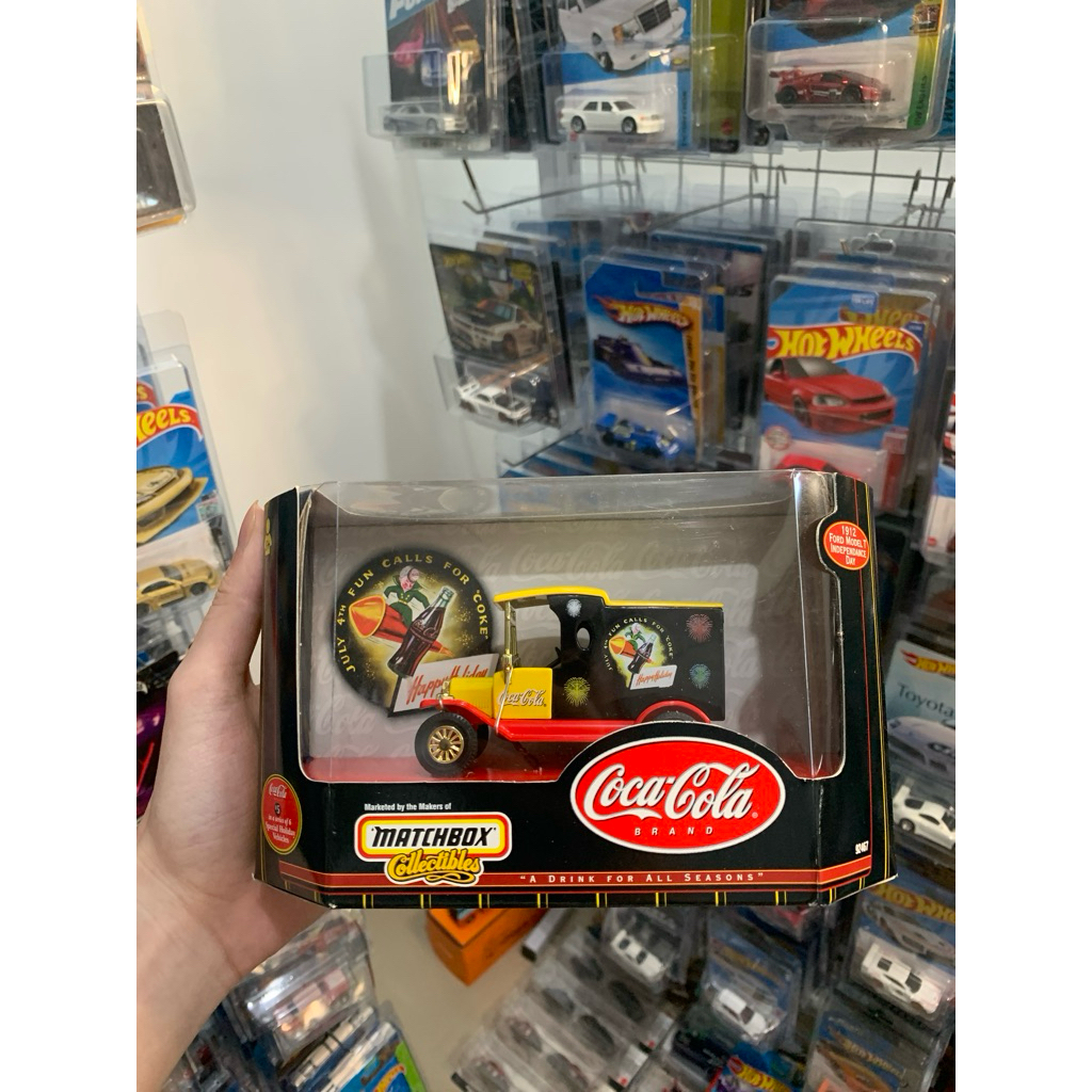 Matchbox Collectibles 1912 Ford Model T Independance Day Happy Holiday Coca Cola 1:43