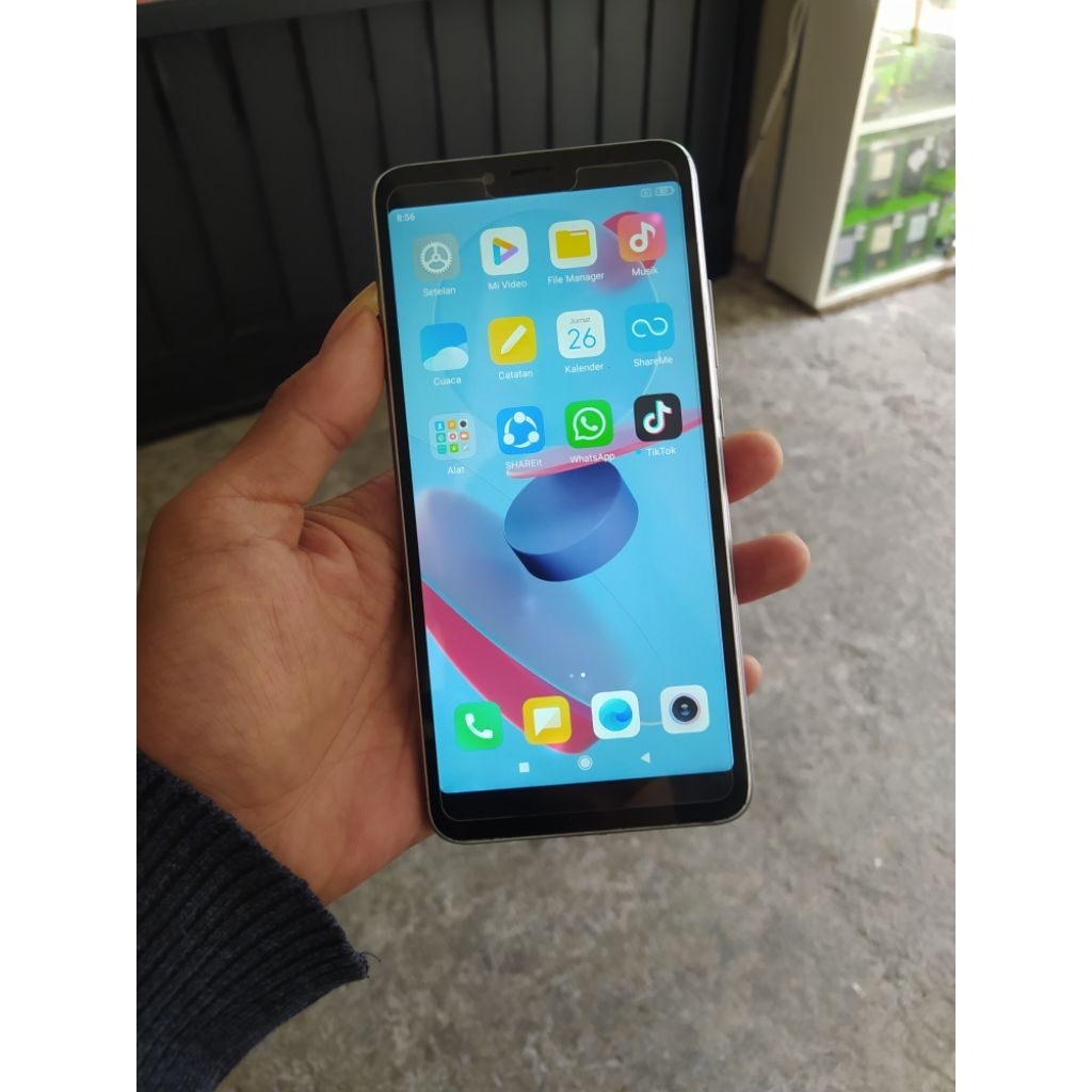 Hp XIAOMI Redmi S2 3/32 GB  SEKEN  hp redmi hp xiaomi tinggal pakai hp android