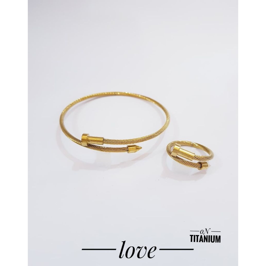 Set Gelang Dan Cincin Titanium Motif Paku Ra1