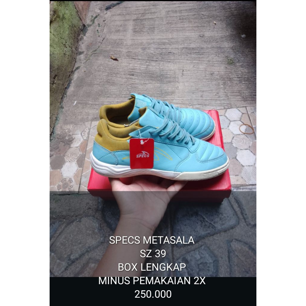 Sepatu futsal second