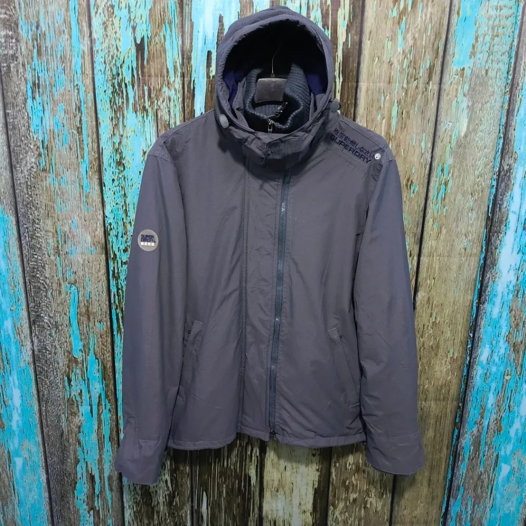 jaket outdoor SUPERDRY tebal size L casual bagus ORIGINAL