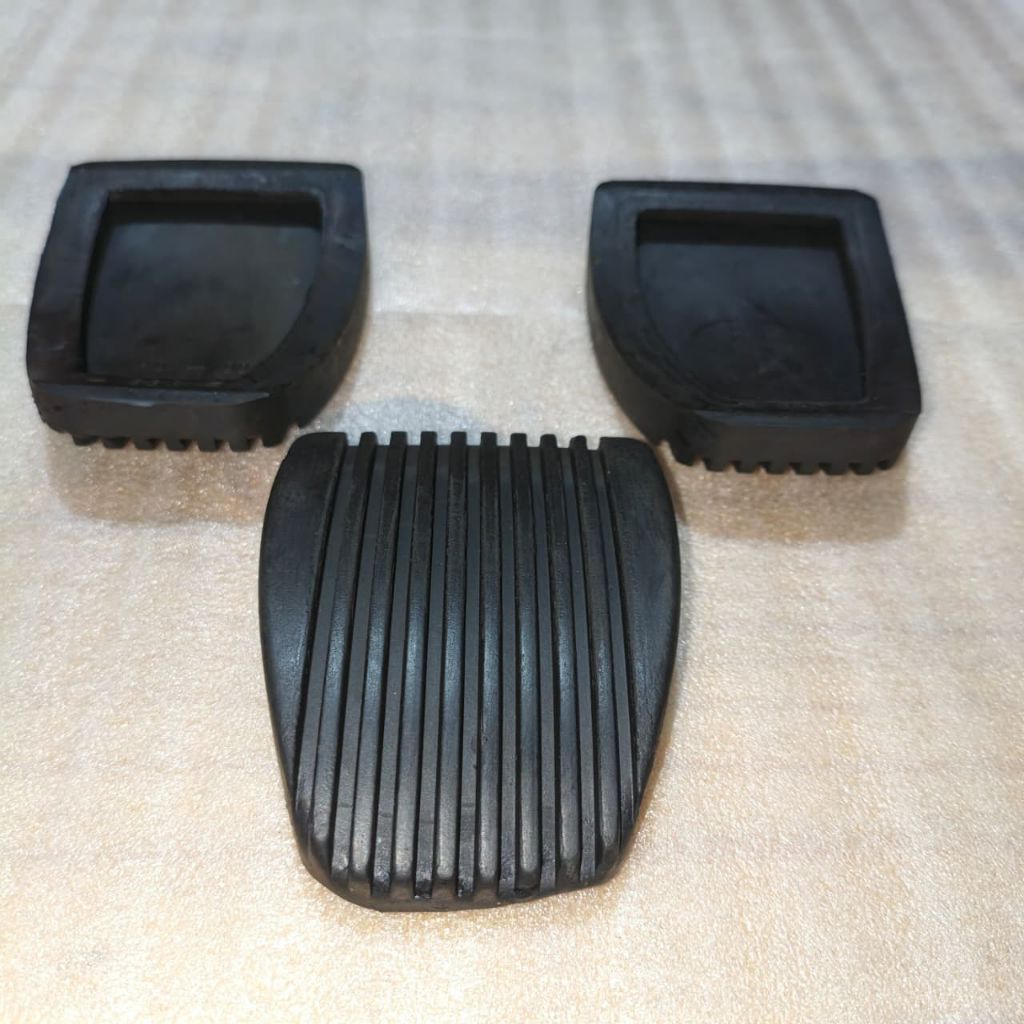 Karet Pedal Gas Rem Kopling Hino Original