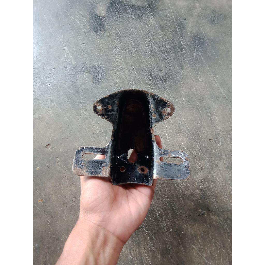 Braket Breket Dudukan Pangkon Lampu Belakang Stoplamp Dudukan Plat Nomor Belakang Honda CB 100 CB125
