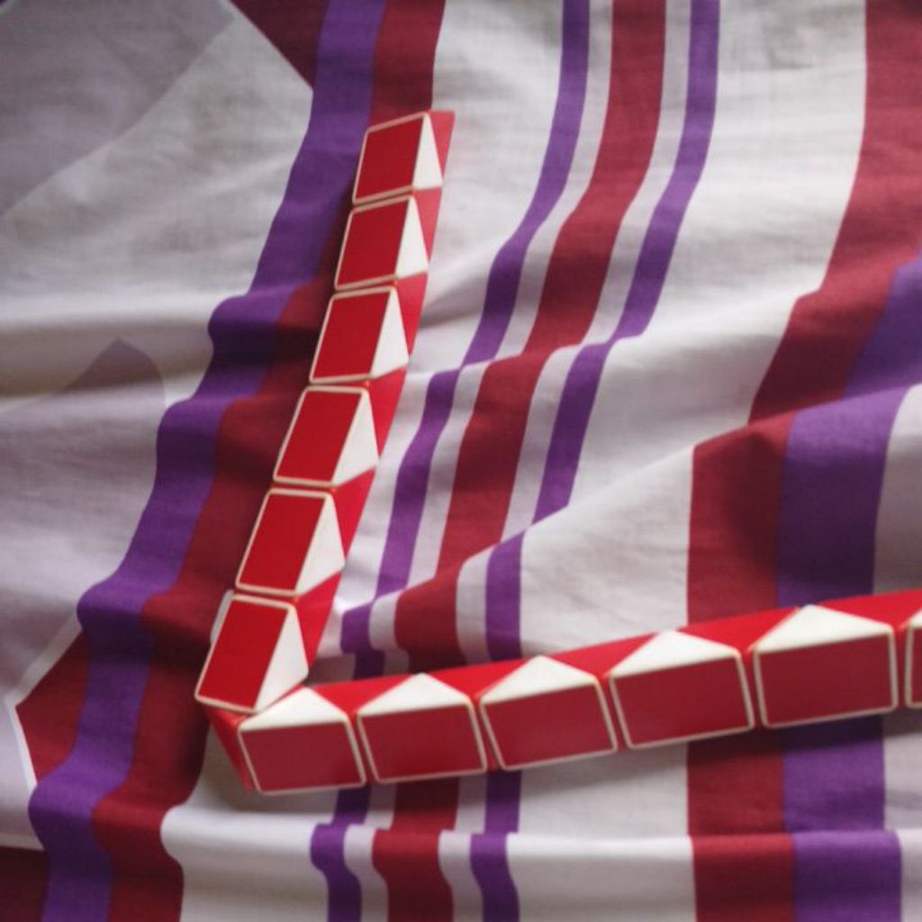 RUBIK SNAKE PRELOVED MERAH