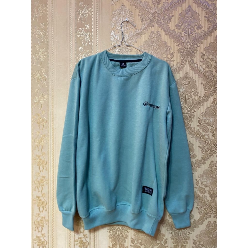 (Preloved) Crewneck/Sweater Volcom Original Blue - Bahan Tebal & Halus
