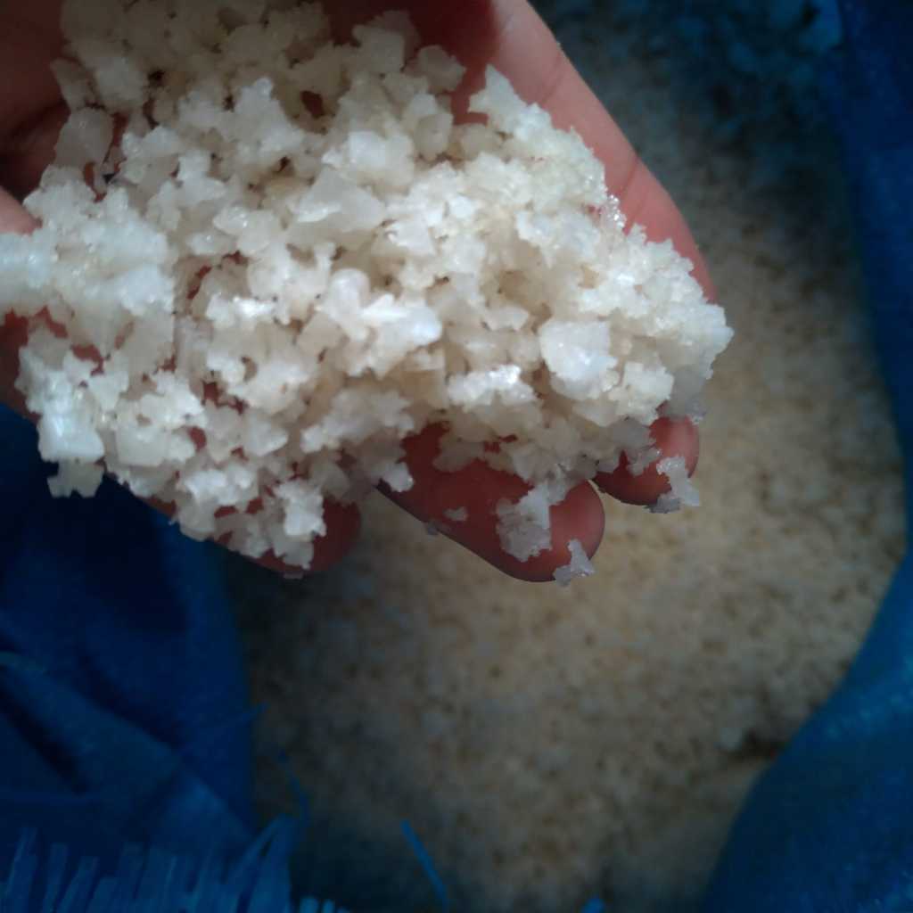 TKC Garam Lokal Ikan 1kg - Tropikal Koi