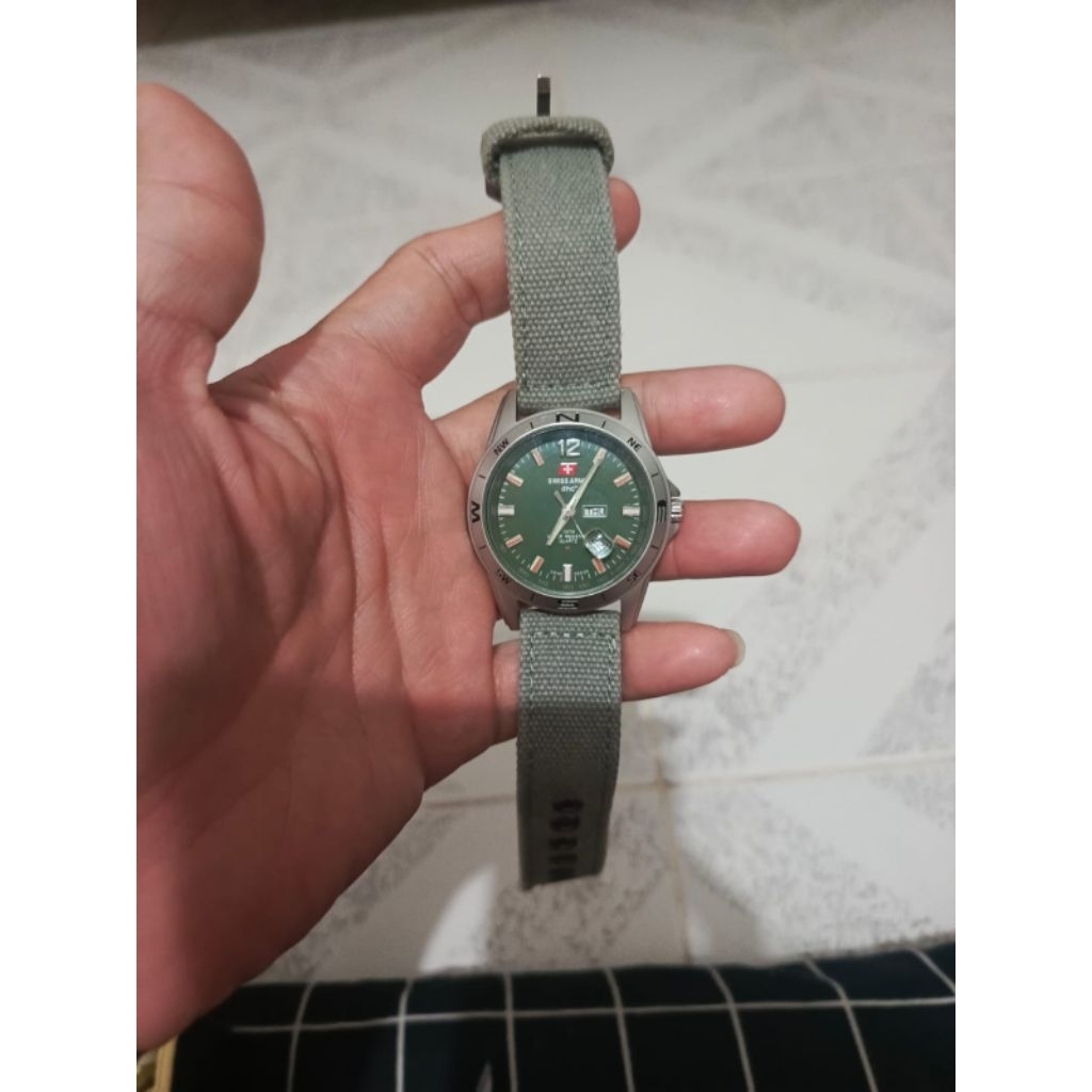 Jam tangan Pria Preloved