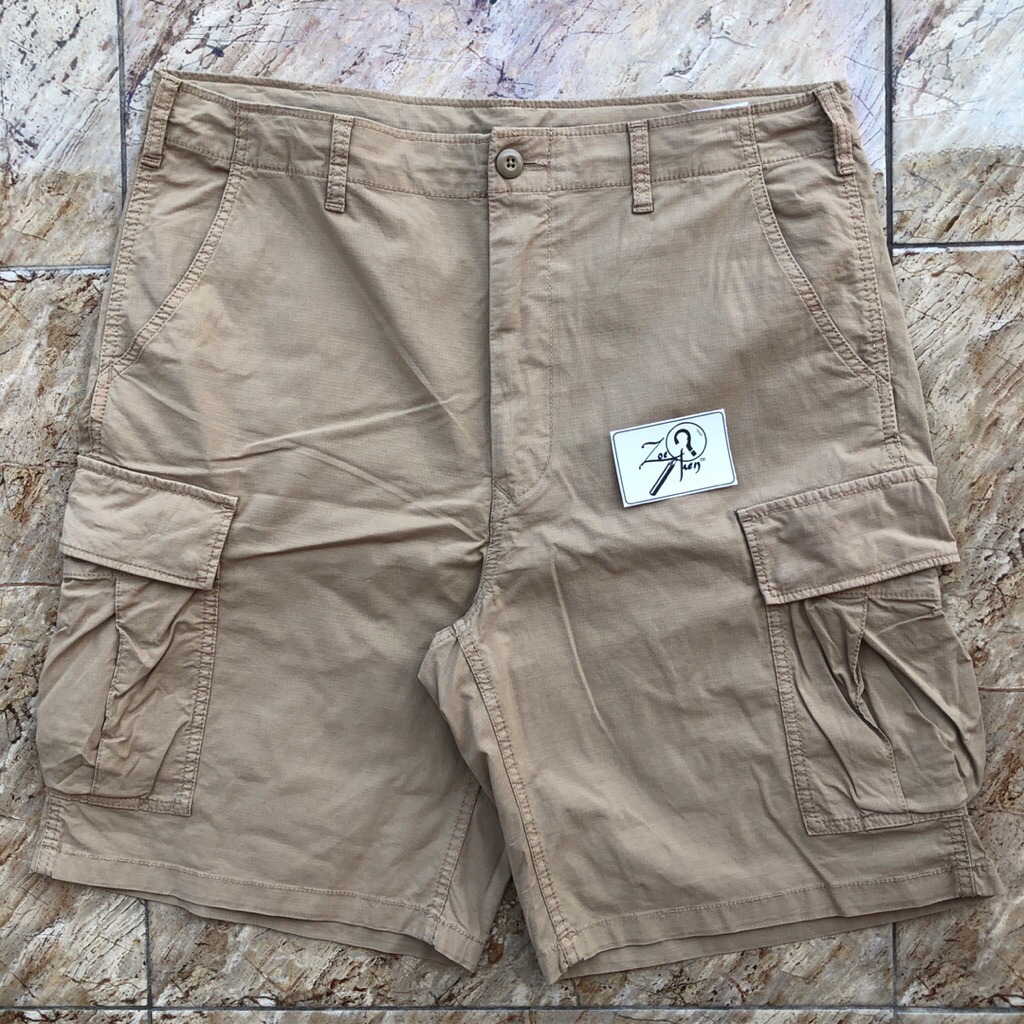 CELANA PENDEK CARGO UNIQLO COKSU