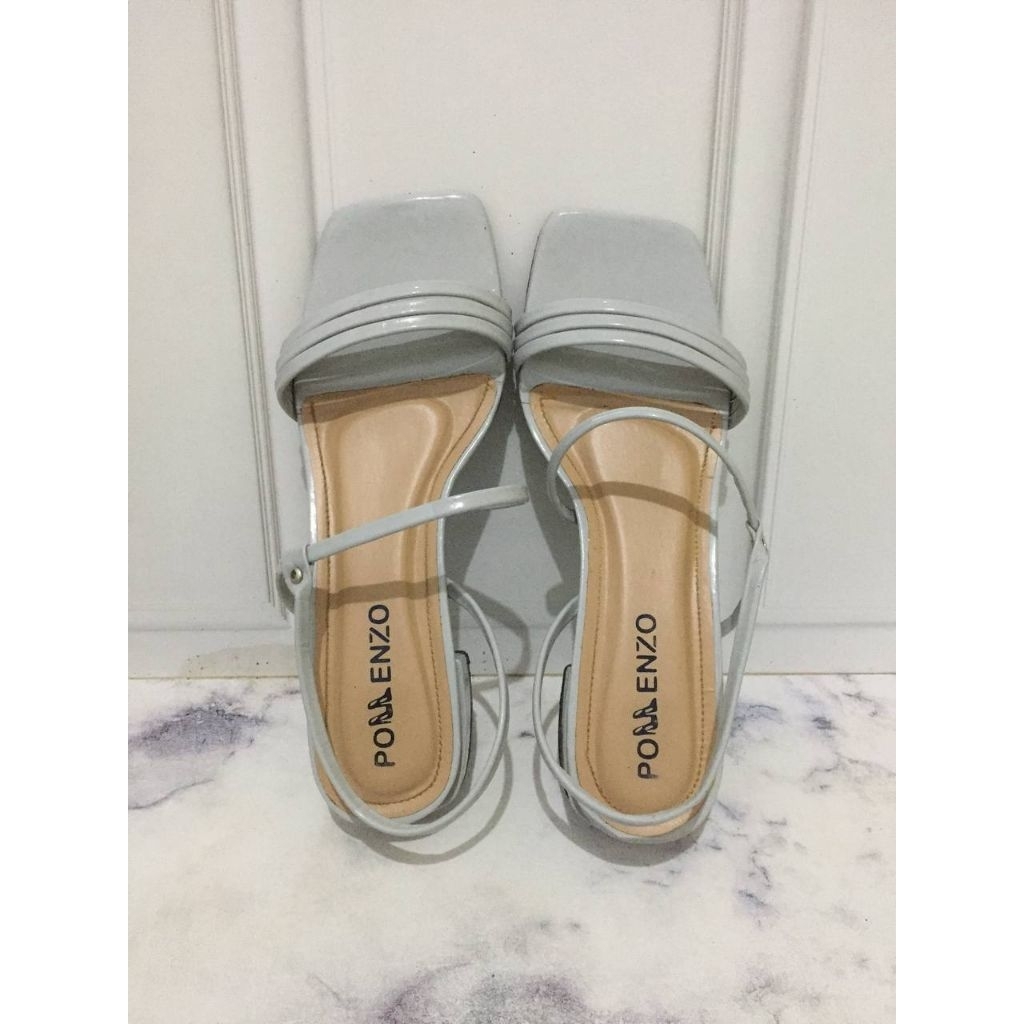 [preloved] sandal pollenzo abu