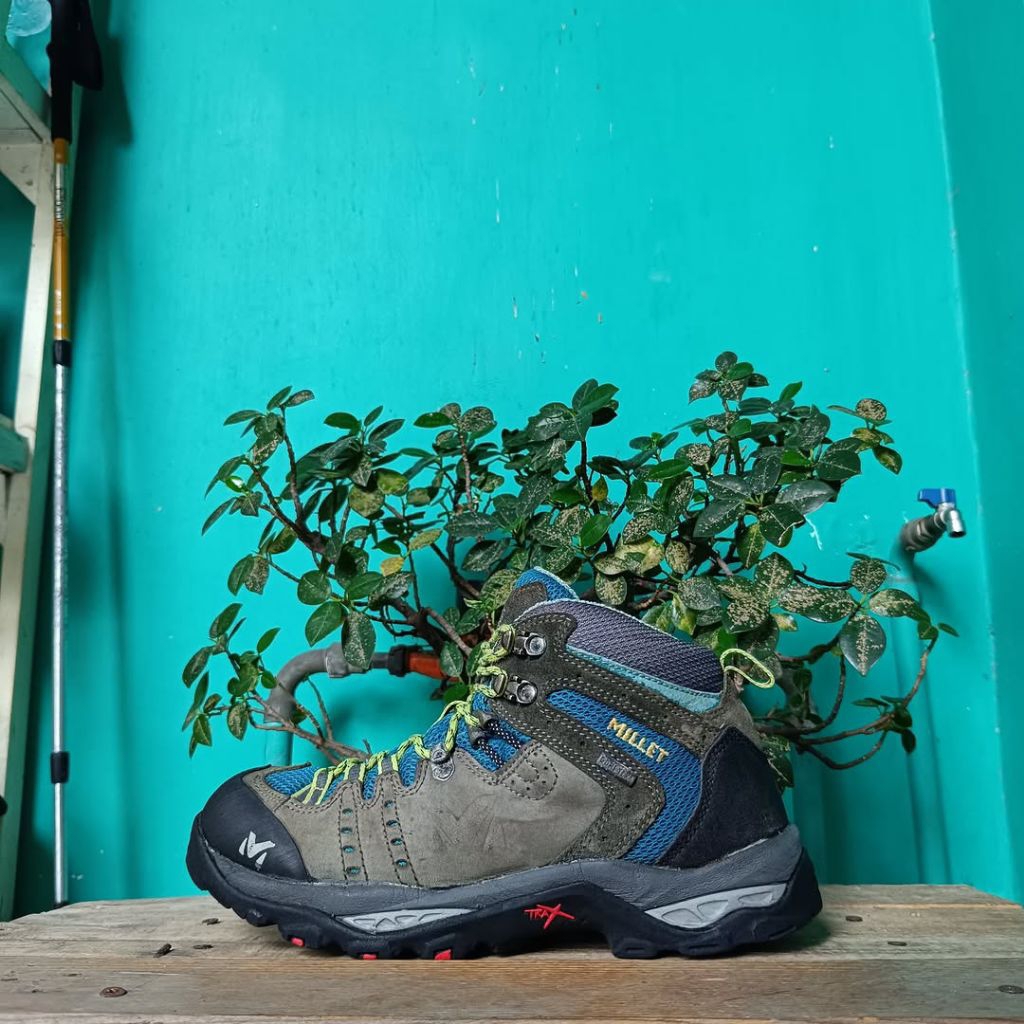 sepatu gunung hiking treking outdoor millet size 43