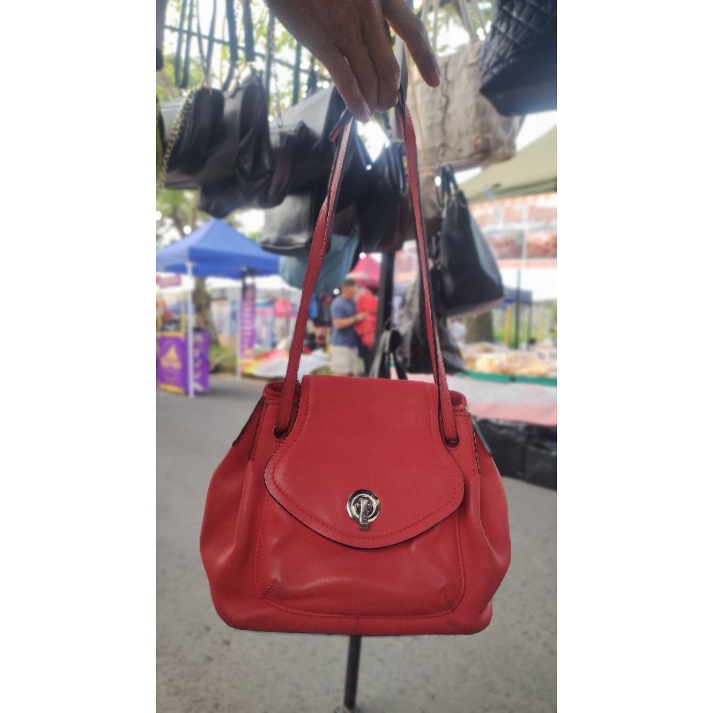 sling bag / shoulder bag dissona , pemakaian wajar