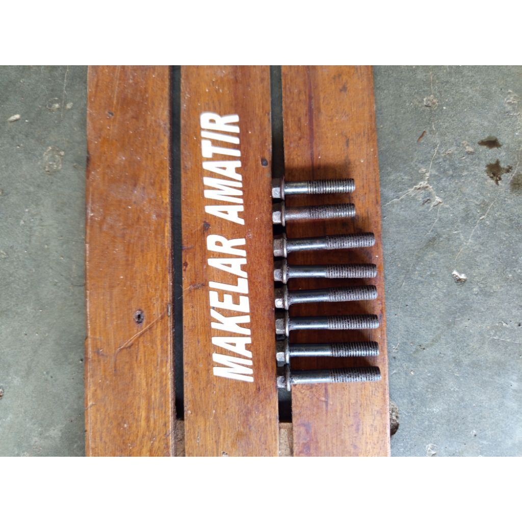 baut mesin kph / supra 125 / karisma / kirana bekas copotan