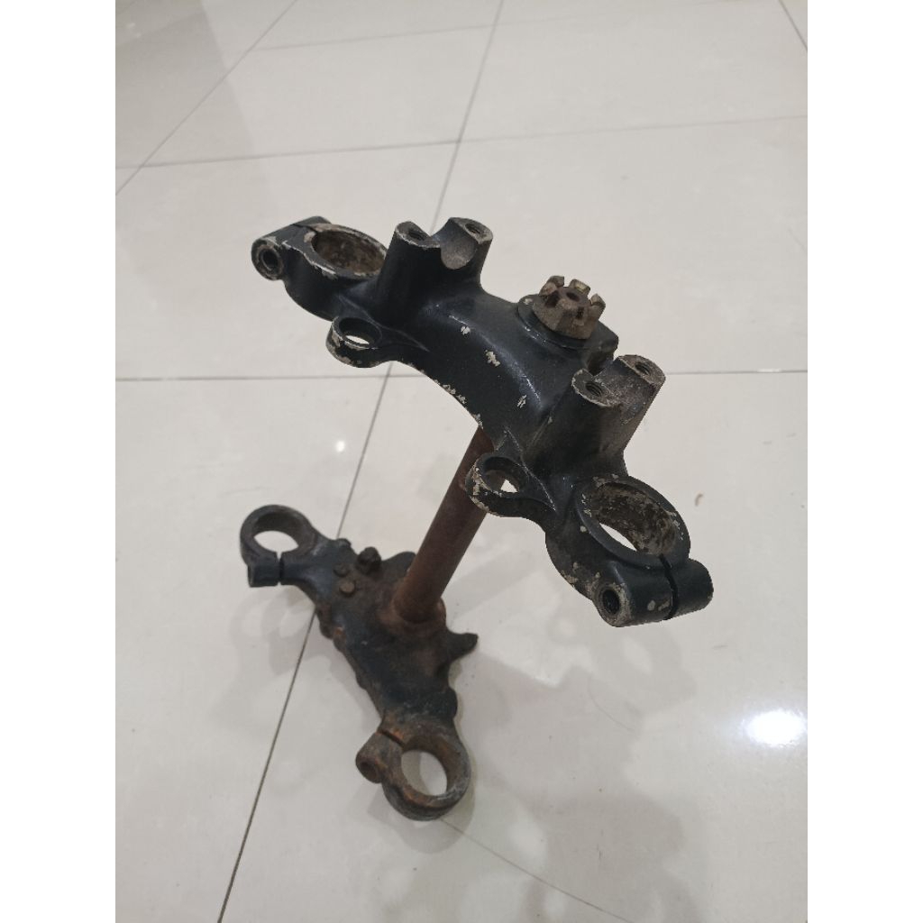 segitiga Suzuki gt250 twin