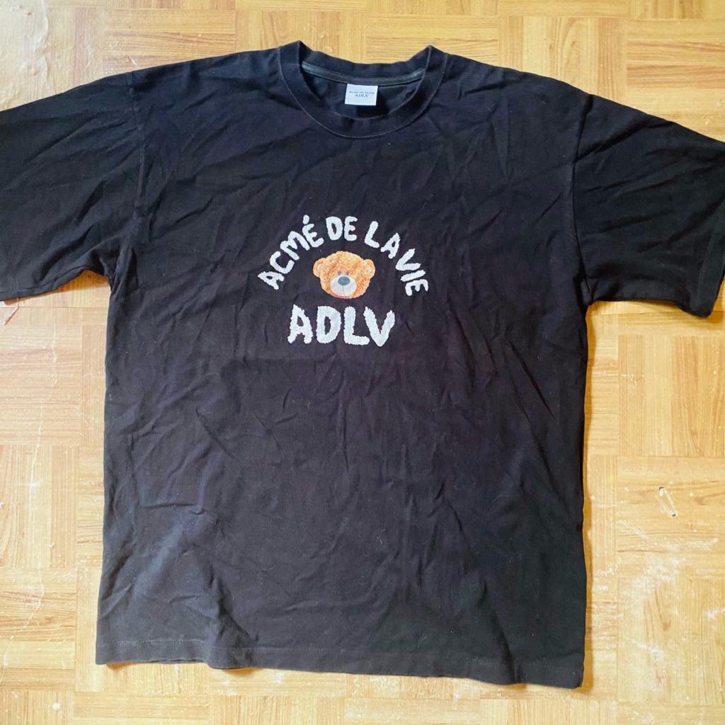 PL Tshirt Ad#LV SIZE ON TAG  2 P X L ( 74 x 124) ORIGINAL 100% MULUS & NO MINUS WARNA HITAM PEKAT TE