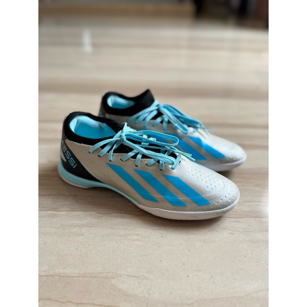 Sepatu Adidas Messi