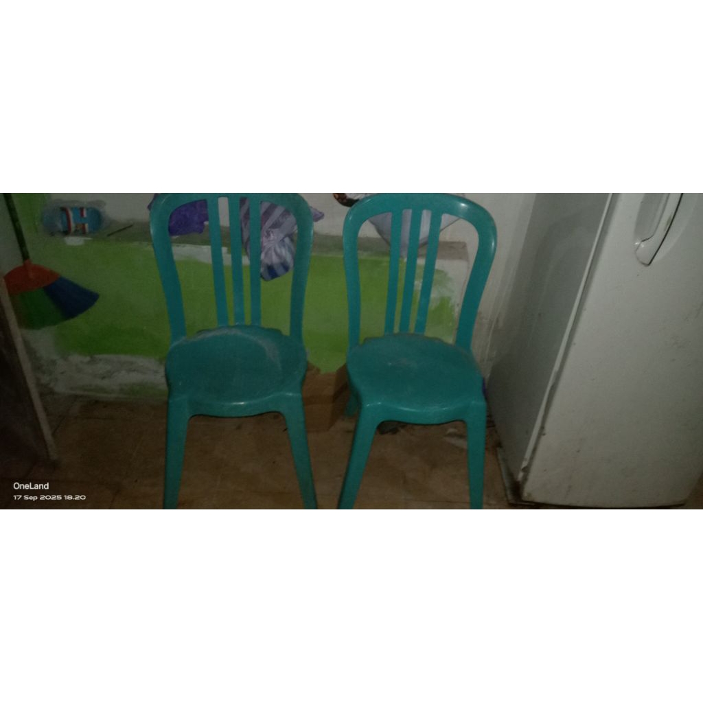 kursi plastik napoli bekas