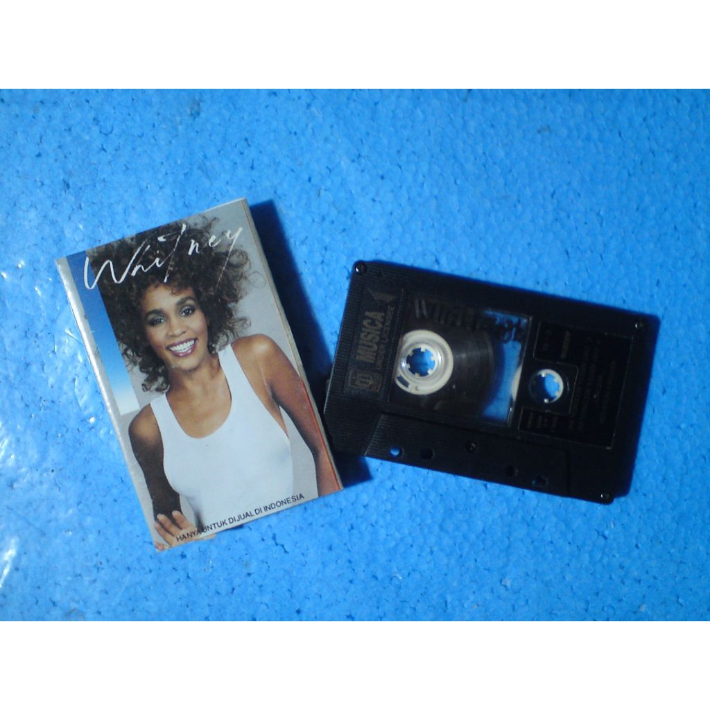 Kaset Pita Whitney Houston - Whitney