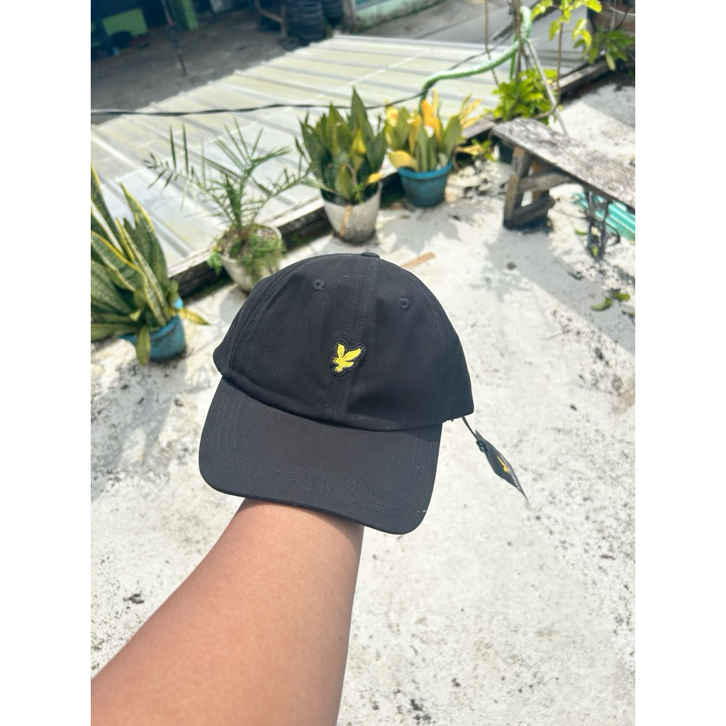 caps lyle&scott