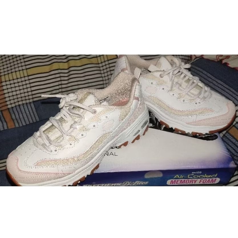 [Like New Pre-Loved Pemakaian Baru Beberapa Jam] Skechers D'Lites Original Skechers Outlet Resmi di 