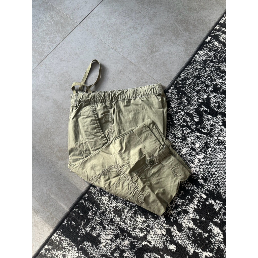 Uniqlo cargo short pants roll up celana pendek pria green hijau army size s 30