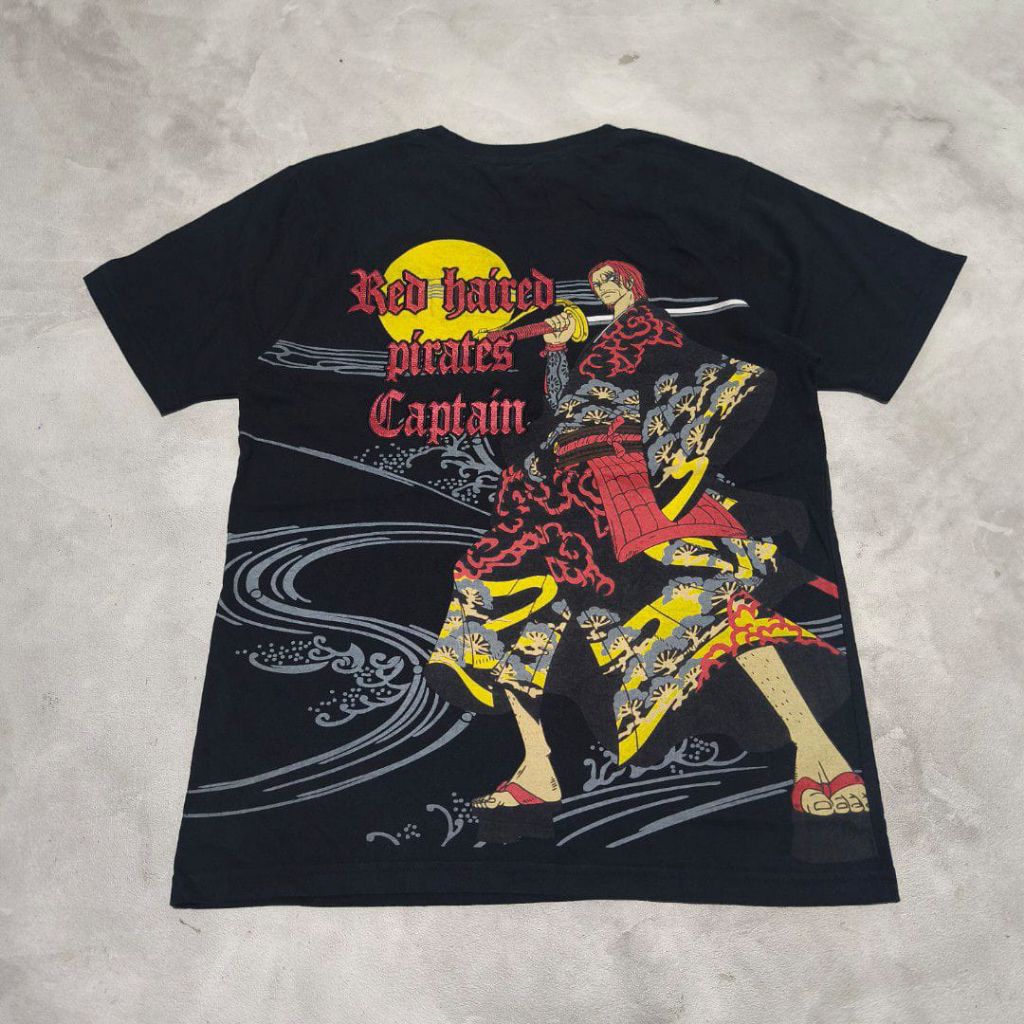 Baju kaos pria anime one piece shanks hitam