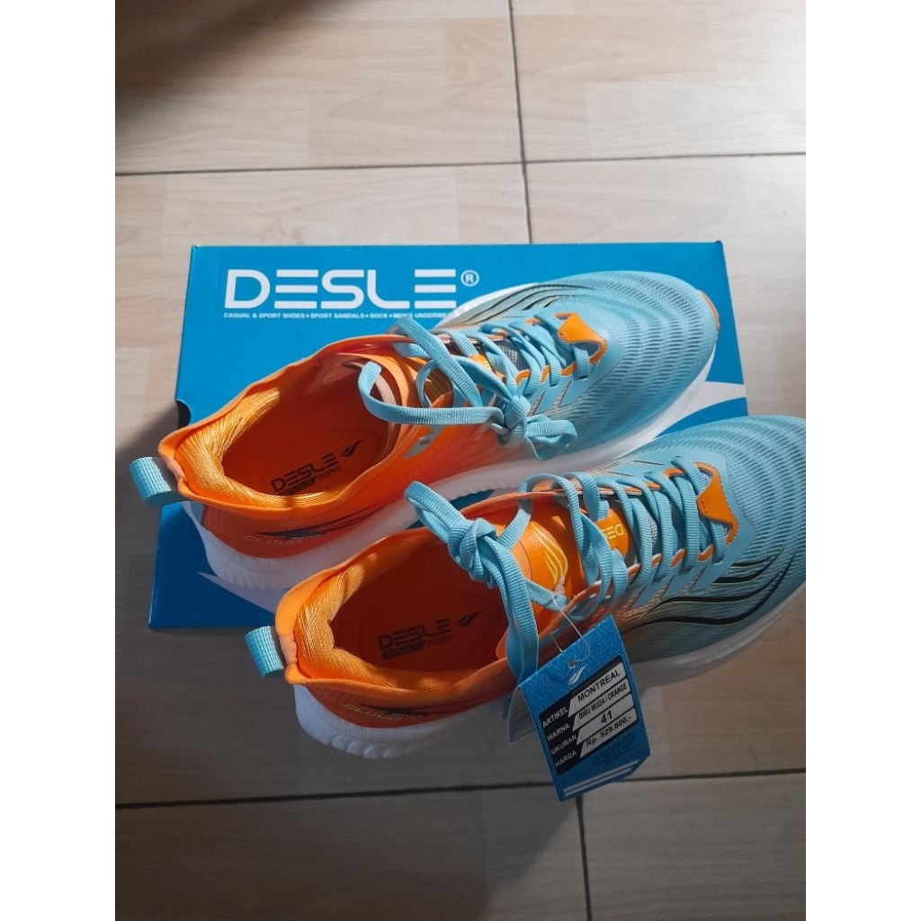 sepatu running desle