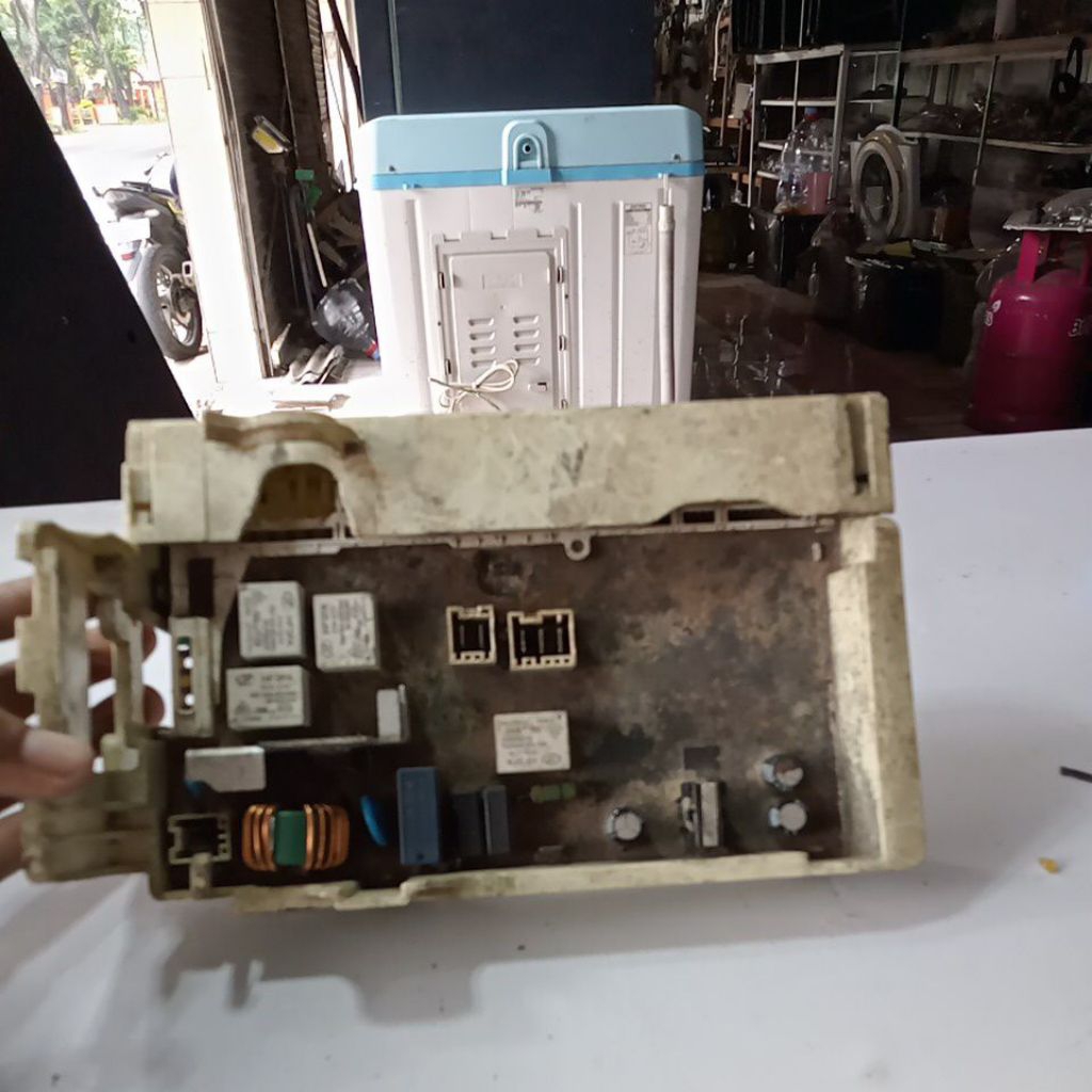 modul PCB mesin cuci Electrolux