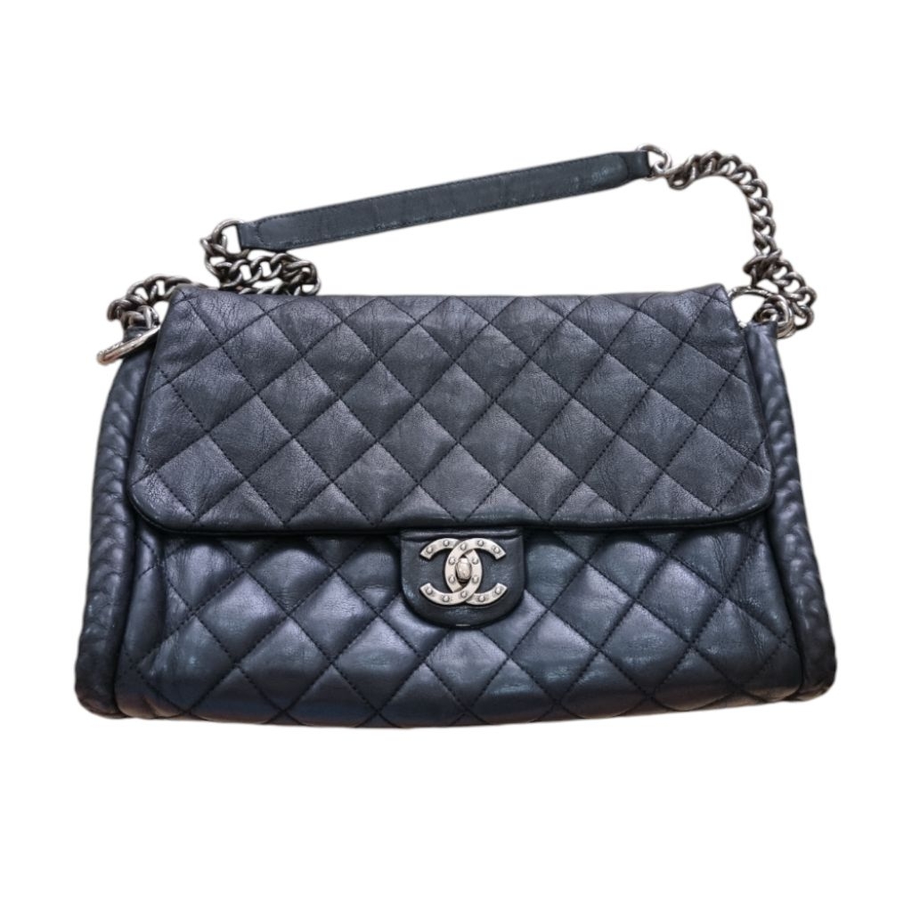 Chanel East West Flap Bag Black Lambskin SHW #19