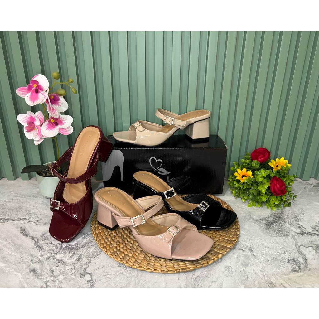 Heels Green Love