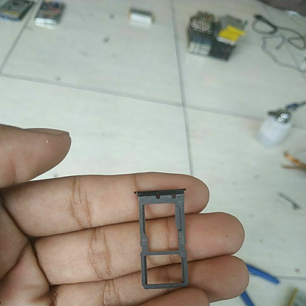 simtray bekas vivio v9 pro