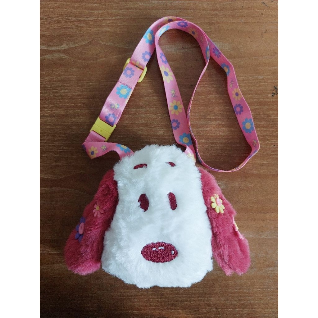 Tas Sling Bag Dance with Snoopy - USJ 2023