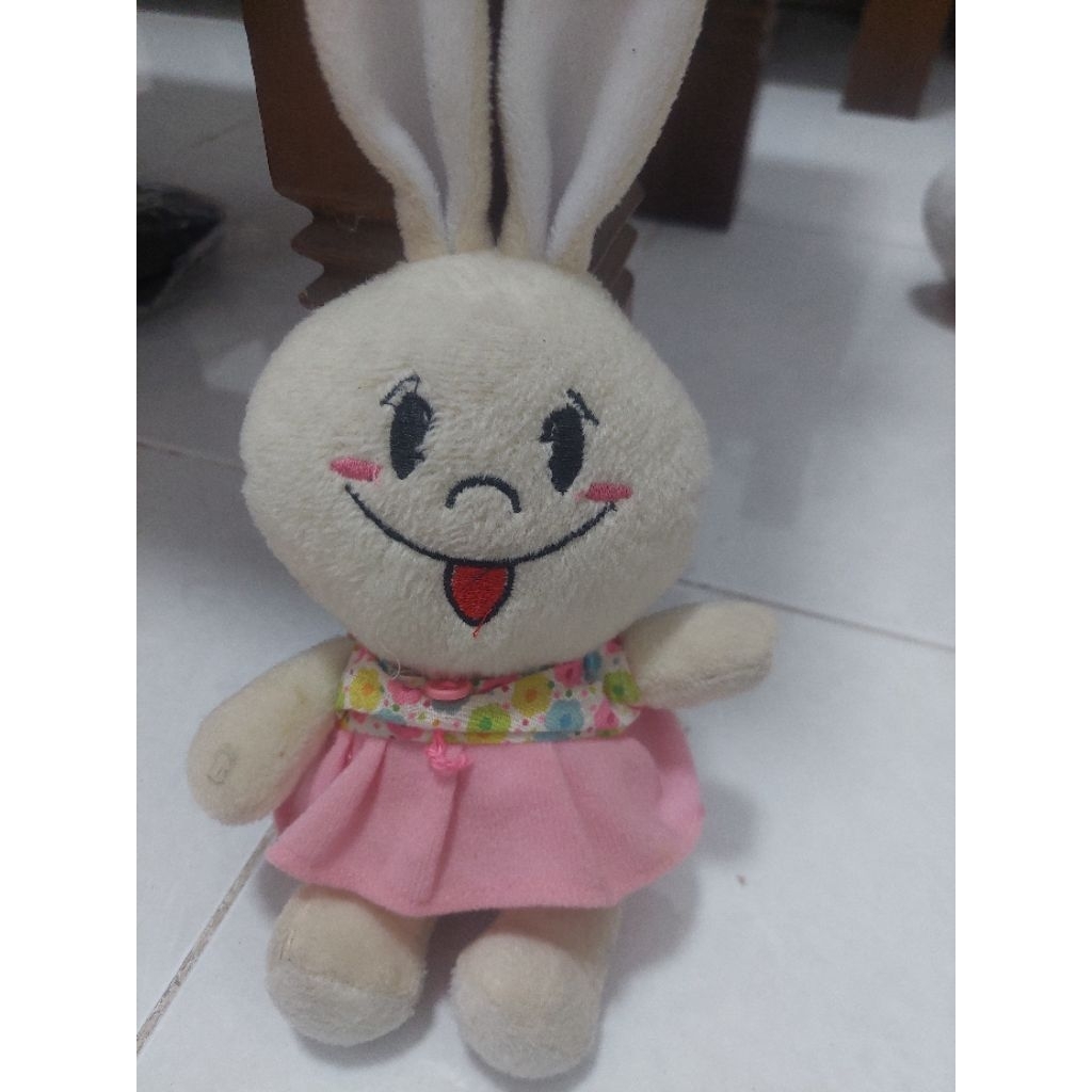 Boneka kelinci preloved P17cm L10cm