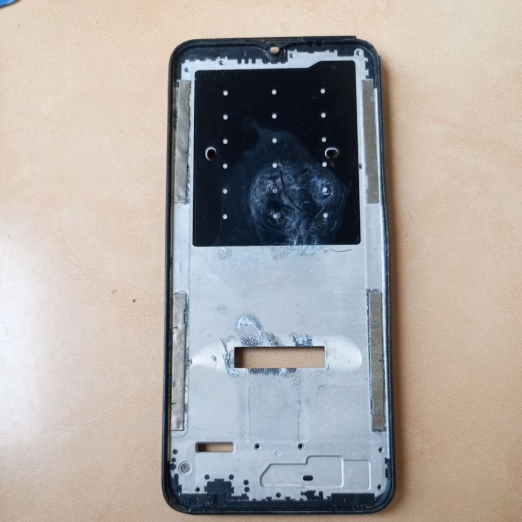 prame tatakan lcd realme c11 2021 ori copotan