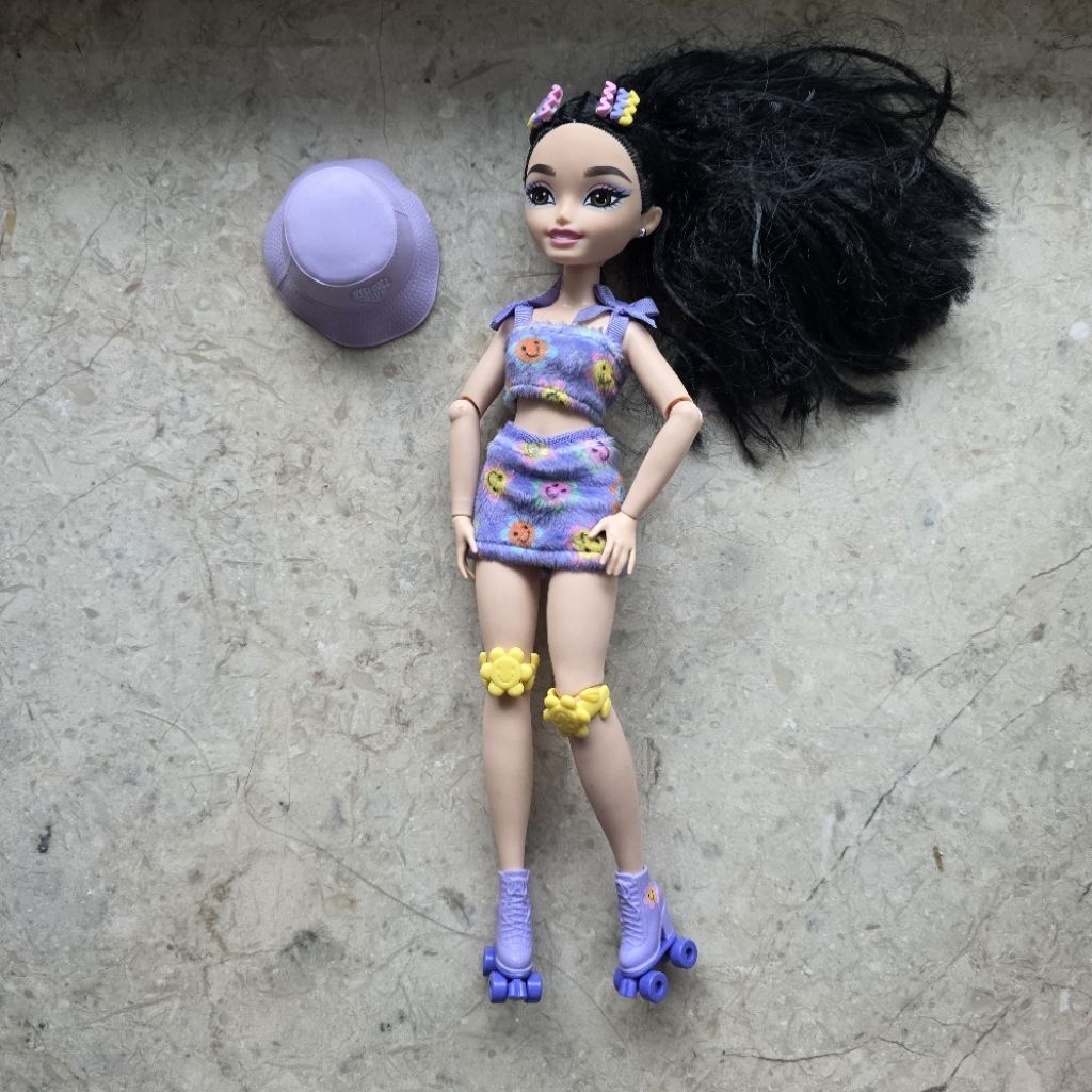 Barbie Dream Besties skating purple preloved artikulasi