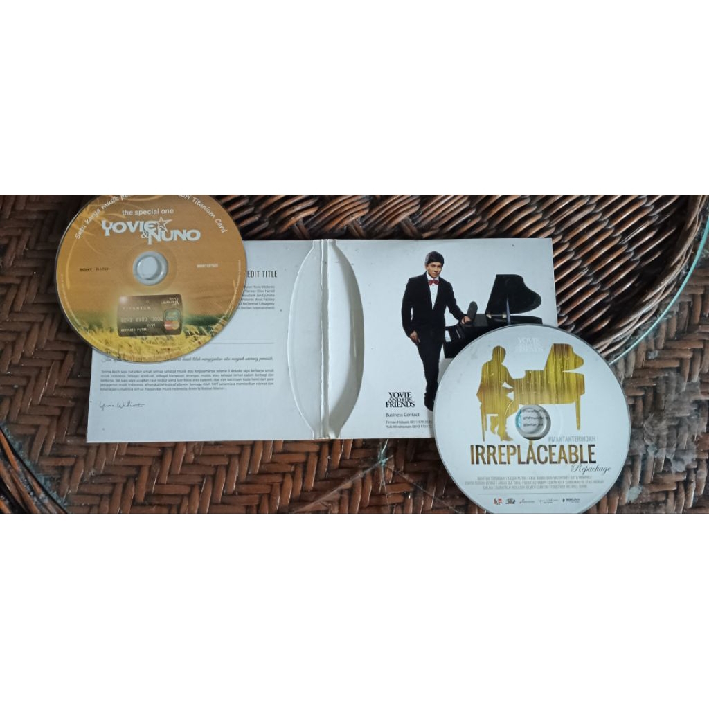 2 kaset video cd lagu (vcd) album yovie nuno and friend kompilasi original klasik nostalgia