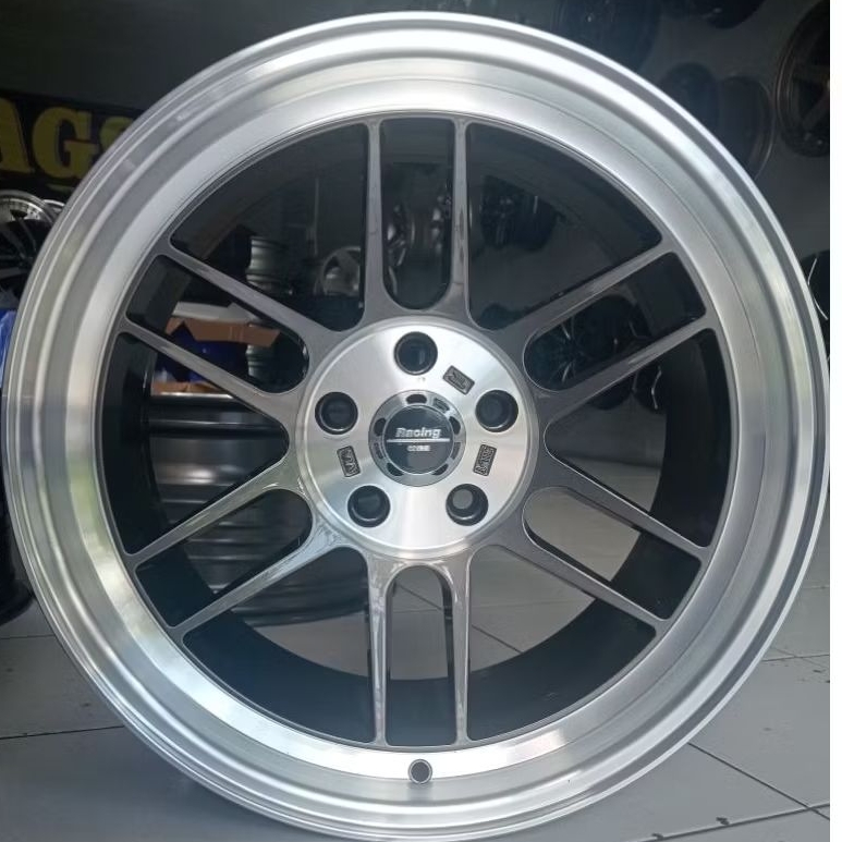 Velg mobil Baru model RPF1 R18