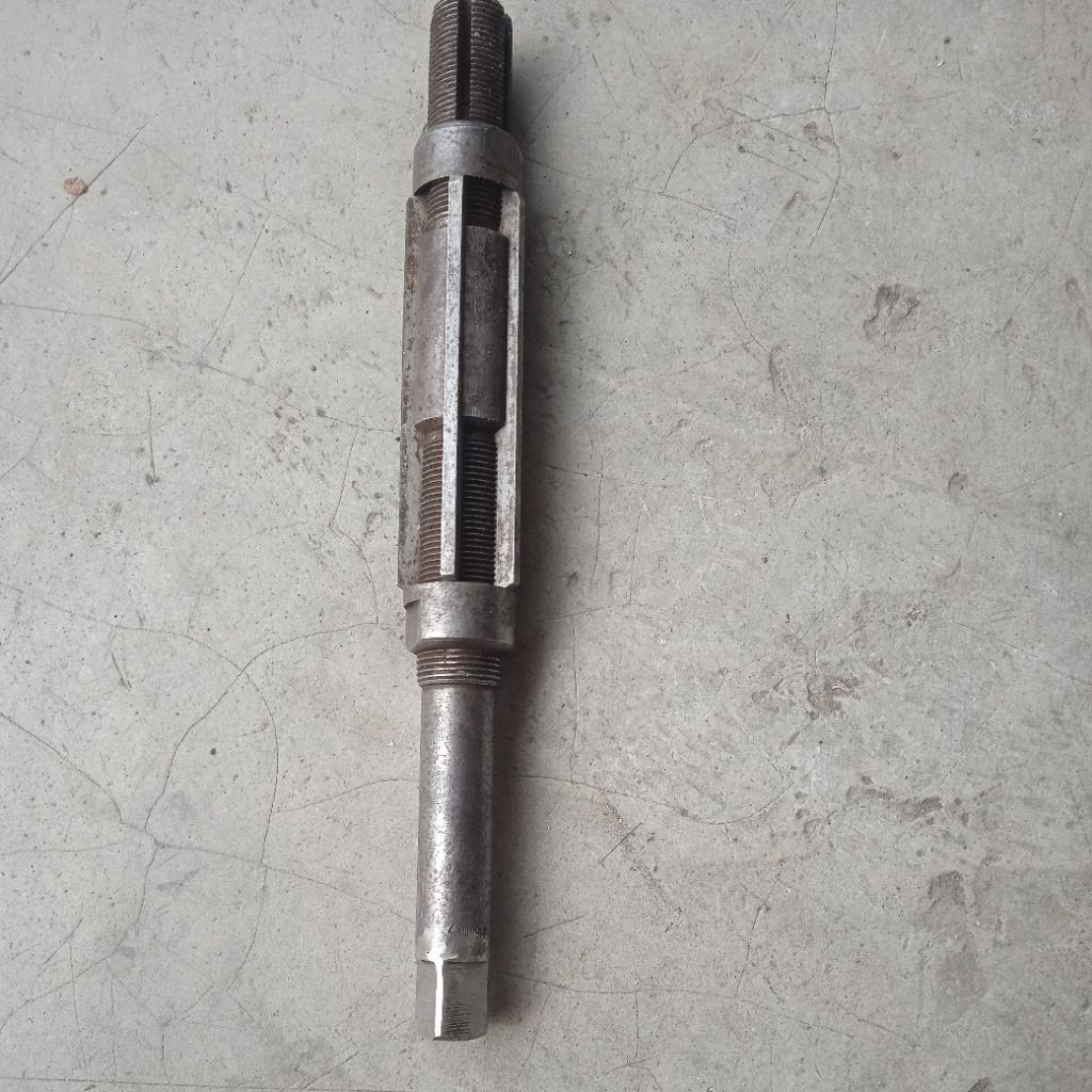 adjustable reamer 24 - 27,5 mm ( 15/16 - 15/64 " inchi )