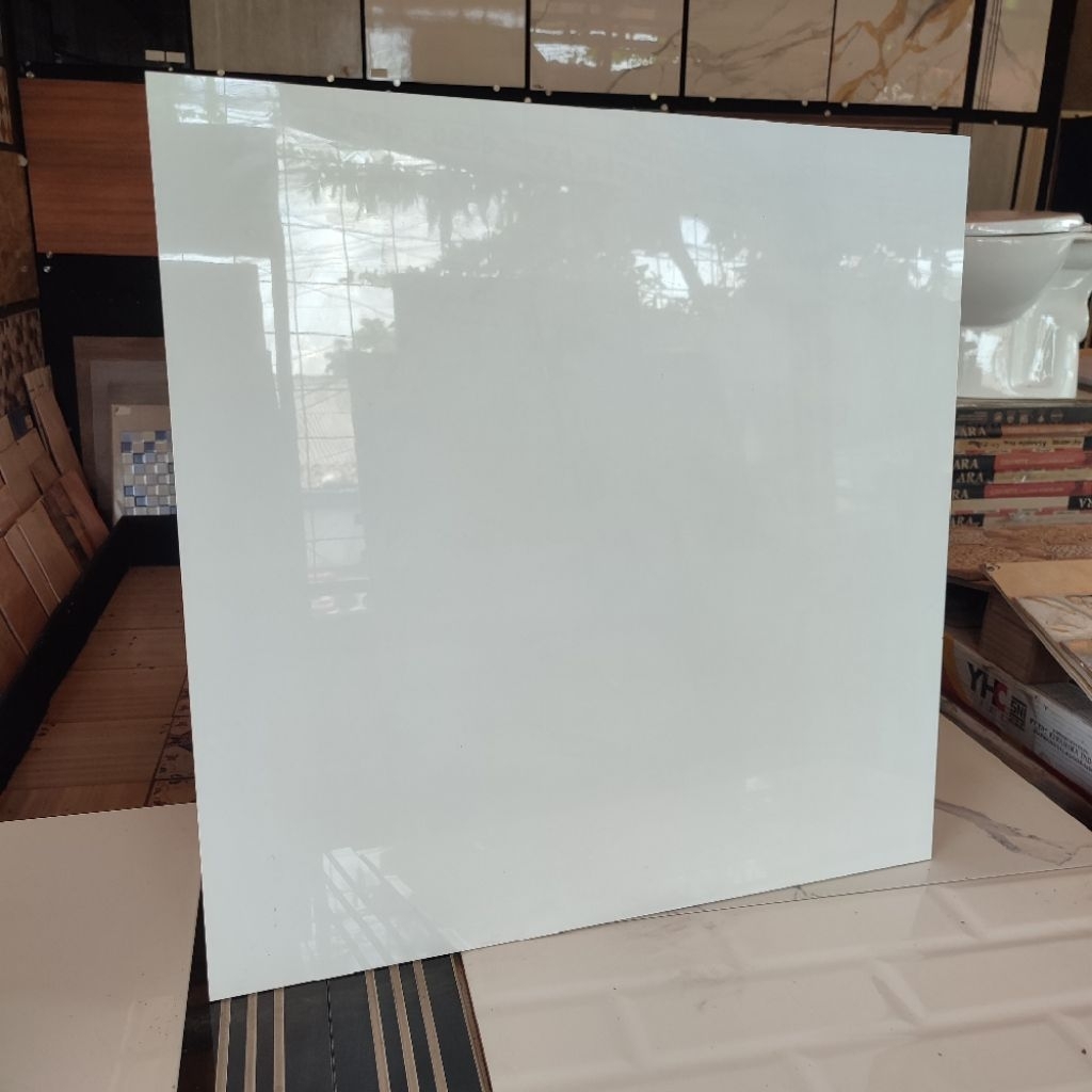 Granit lantai 60×60 glaze polish | putih polos