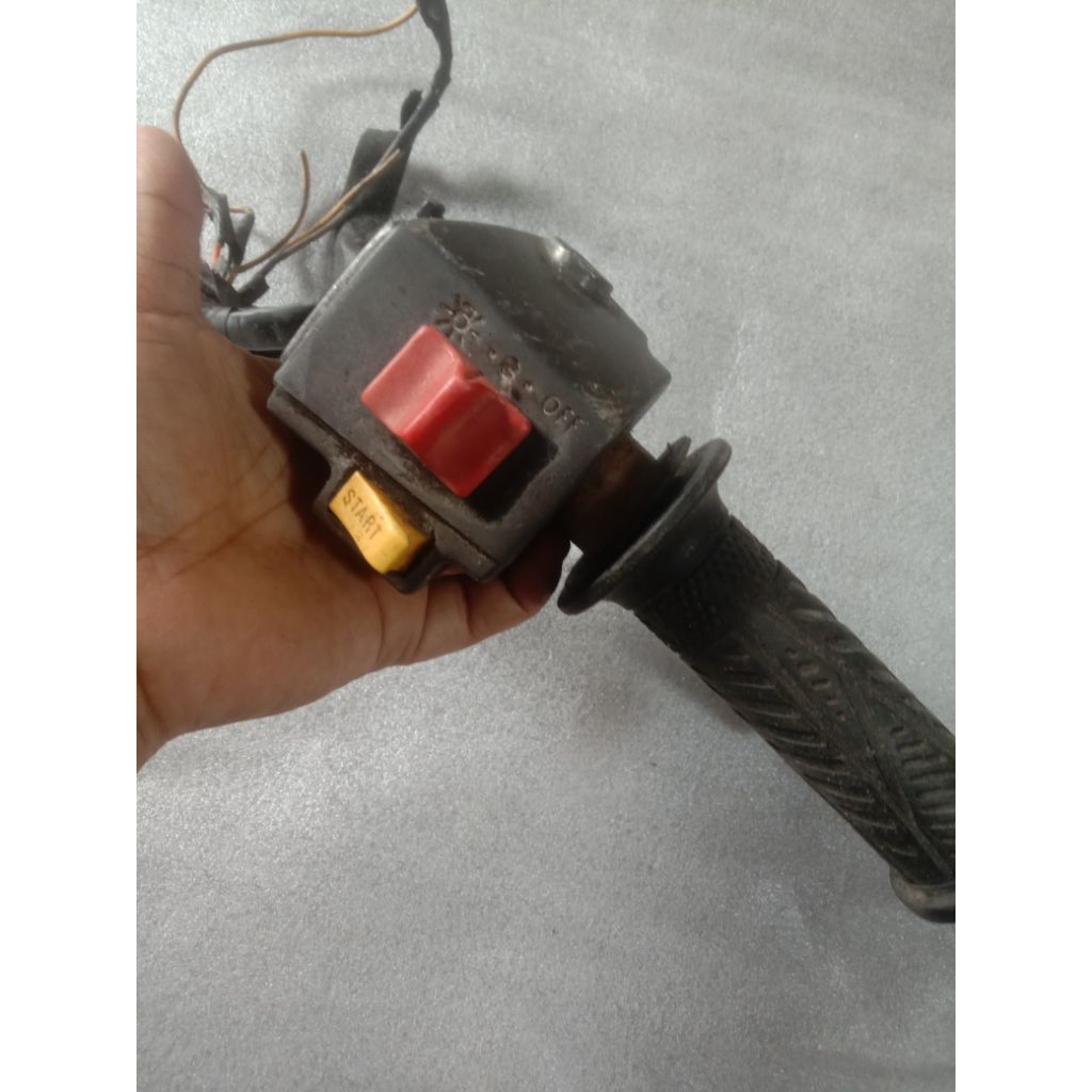 holder kiri suzuki rc crystal original