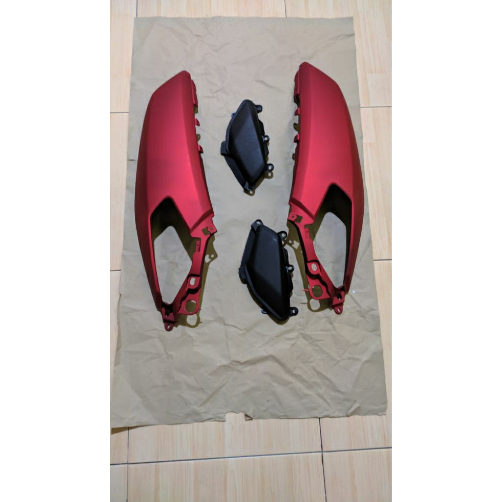 body belakang yamaha nmax old 2014-2019 warna merah maron doff