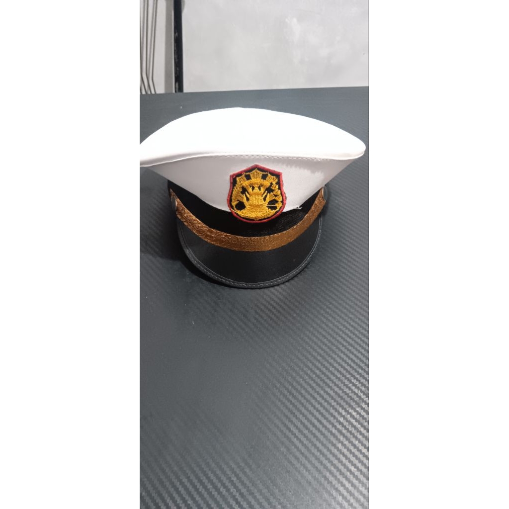 topi polantas polisi anak Topi TNI AU Topi TNI AD topi polantas topi sabara topi perwira topi pilot 