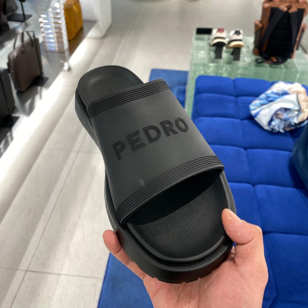 Jastip. Sandal Pedro  (MAN)