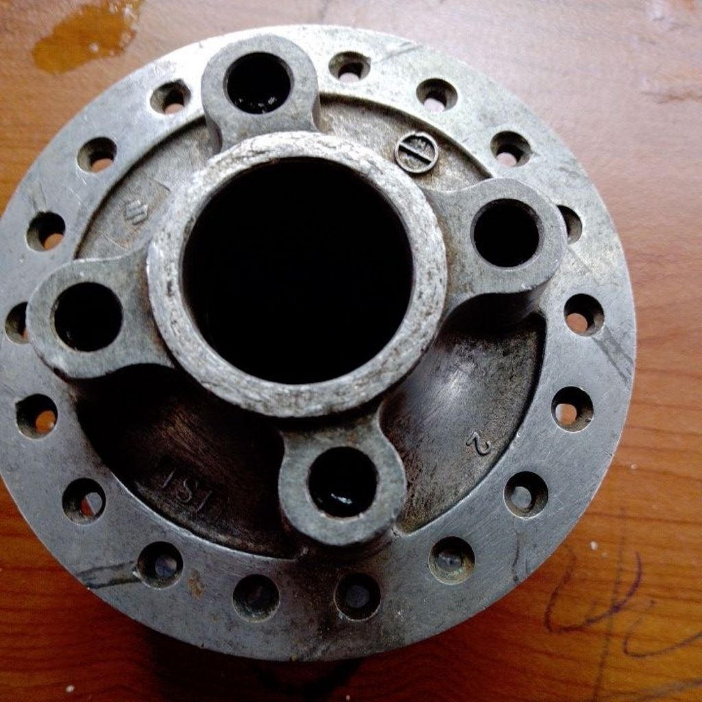tromol depan suzuki Shogun 125