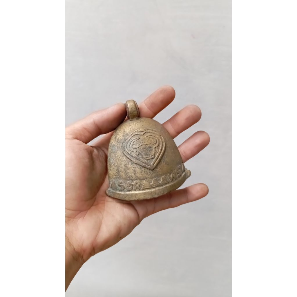 Klontongan sapi antik lawas