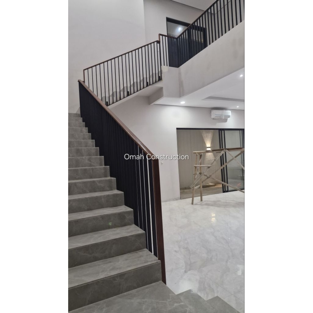 Railing Pagar Tangga Void Balkon Kisi-Kisi Plat Strip Handrail Kayu Kamper 20x60 Jakarta Depok Bogor