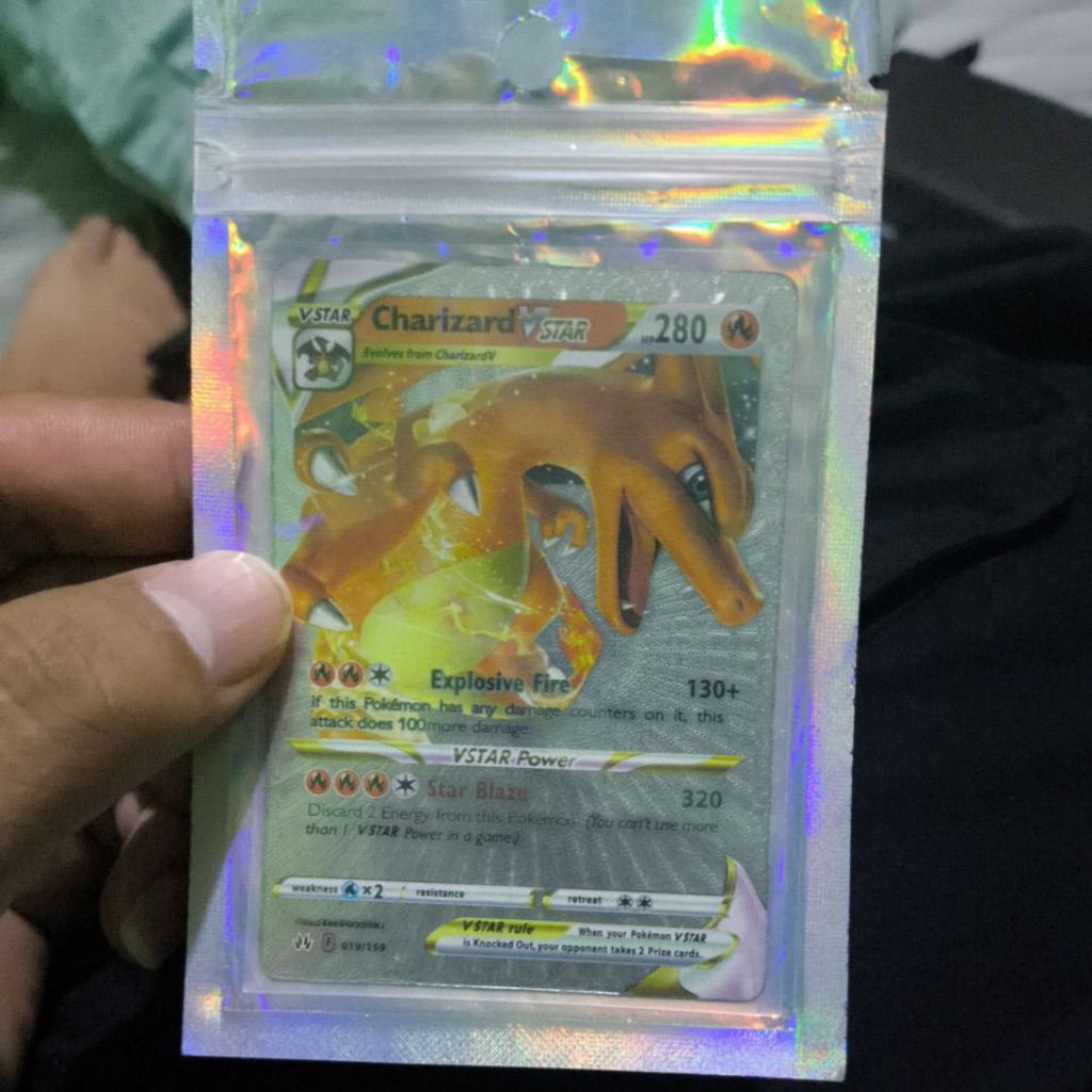 Kartu Pokemon Hologram Charizard