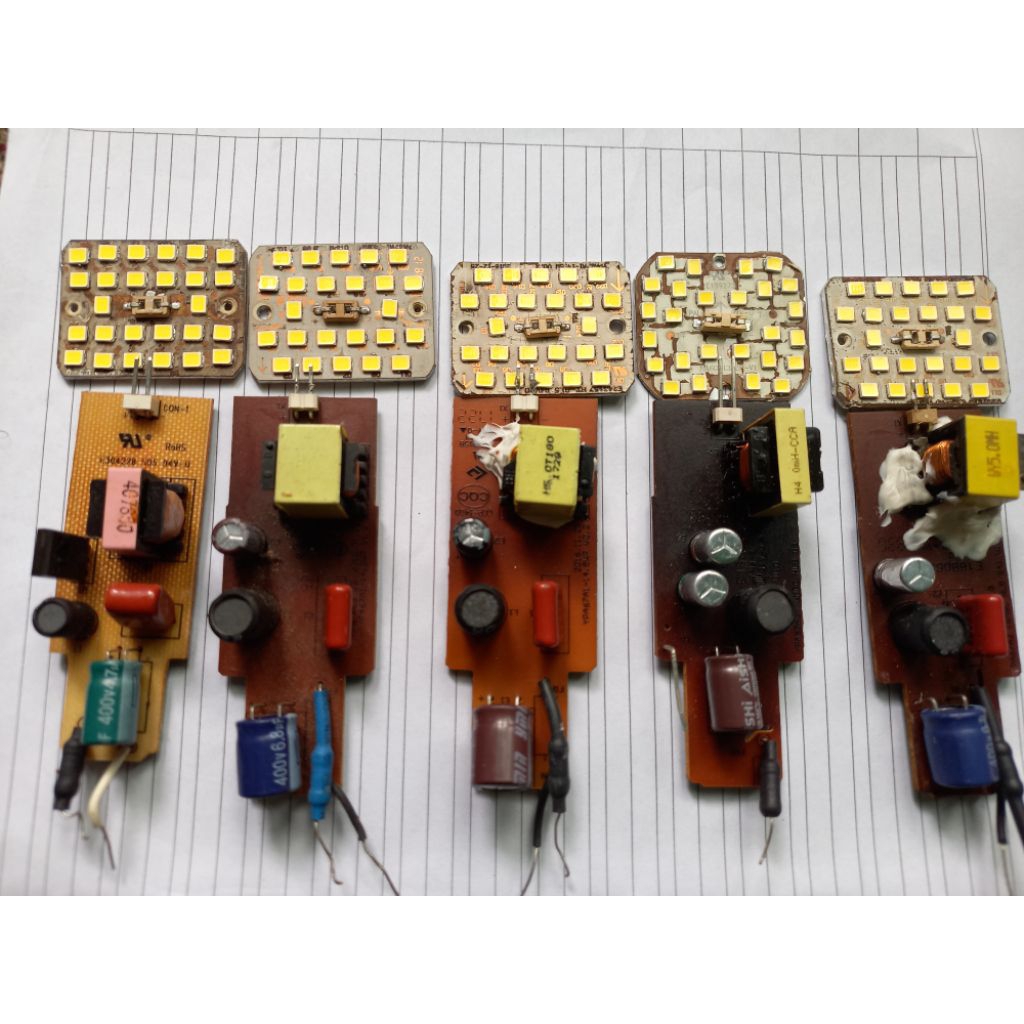 Drifer/mesin +pcb lampu led philips 14,5 wat kondisi nyala putih terang kondisi on/ hidup