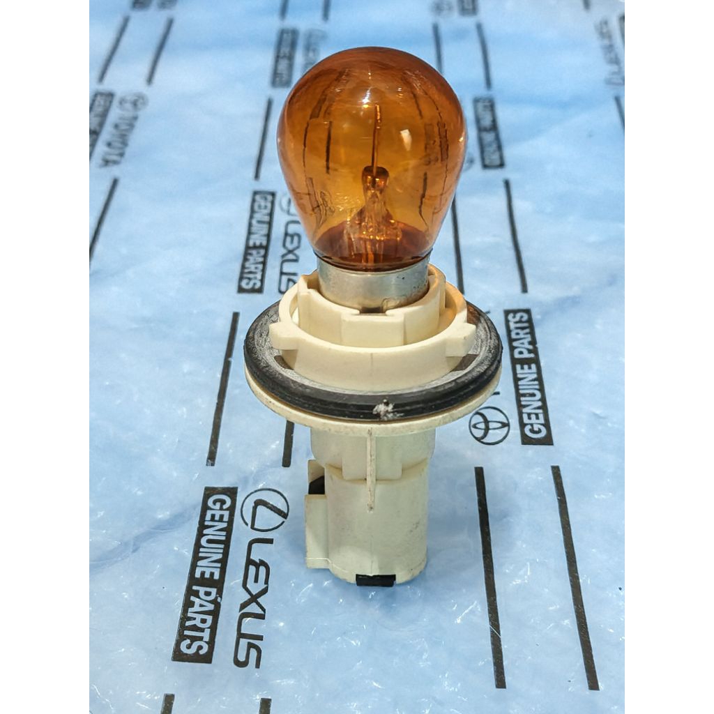 soket lampu sein headlamp Innova tahun 2012-2015