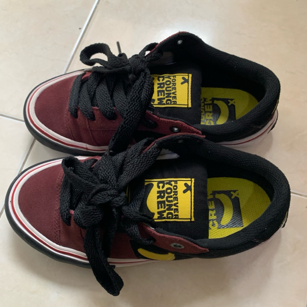 SLIM CAVEN PRO ZAIDHAR BURGUNDY preloved FYC Footwear sepatu unisex size 37