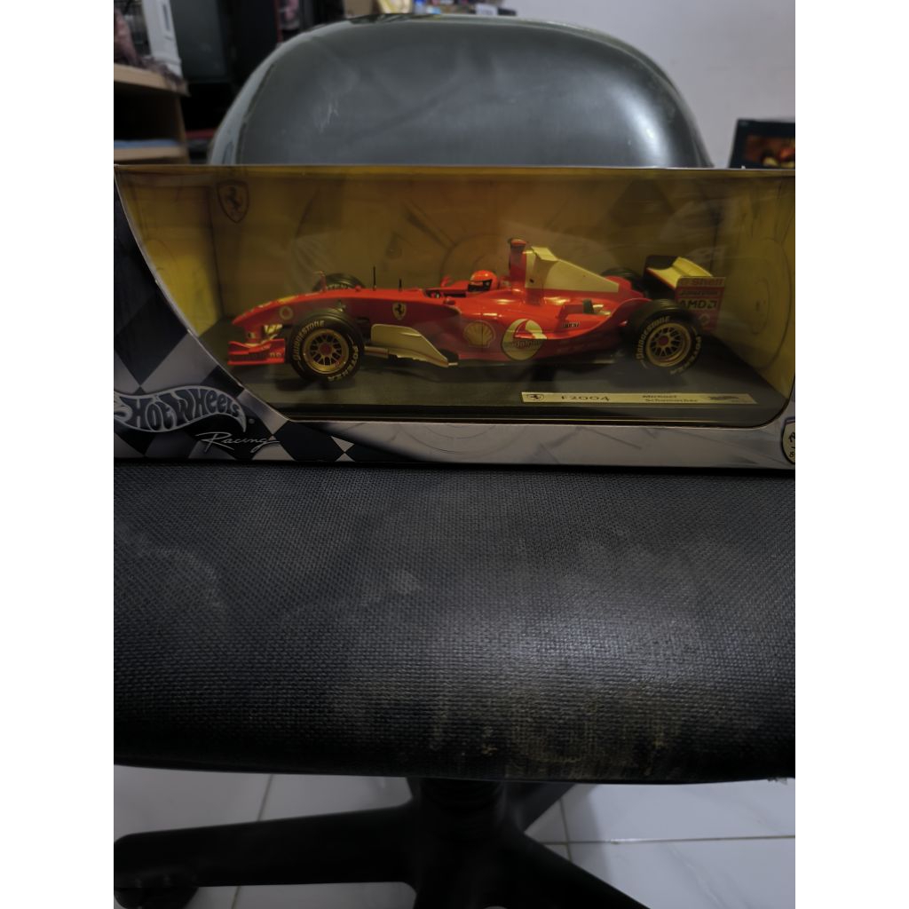 HotWheels Hot Wheels Diecast Formula 1 F1 Skala Scale 1:18 1/18 Michael Schumacher Ferrari No 1 2004
